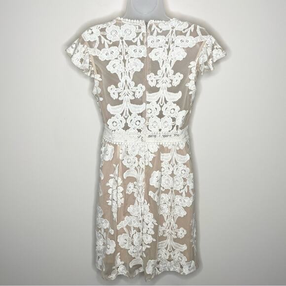 STORIA beige & ivory embroidered lace boho short dress size junior medium - Picture 4 of 8